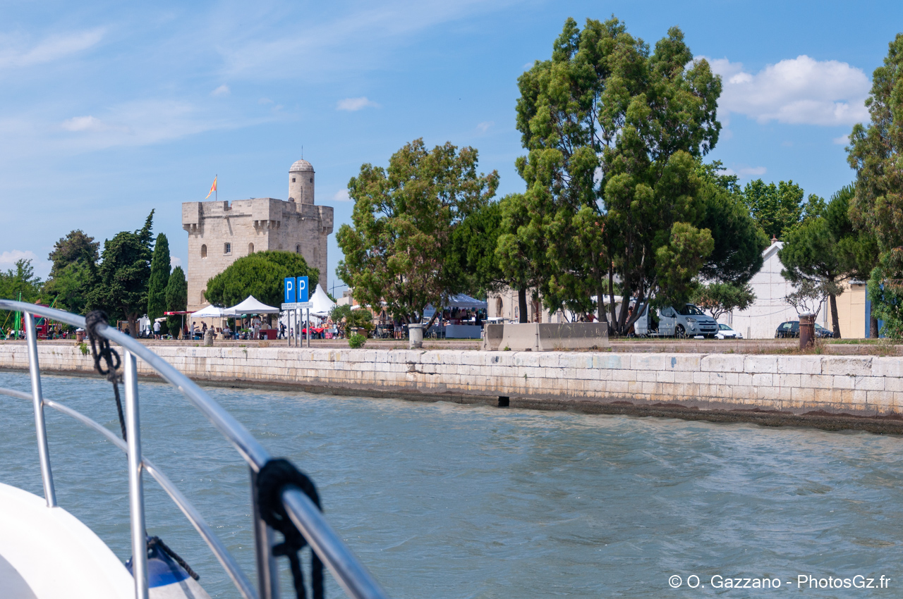 Tour Saint Louis vue du Rhône