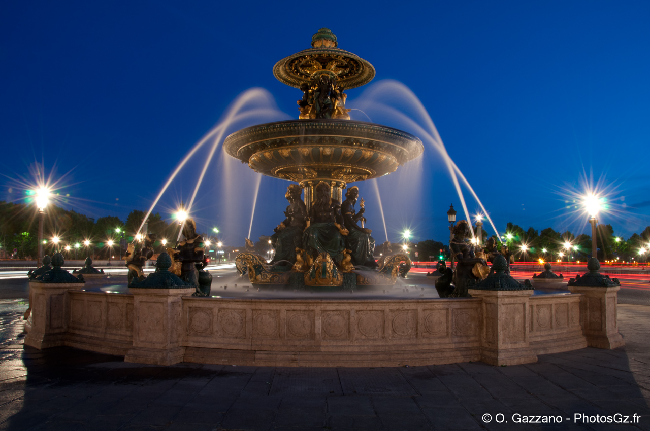 Fontaine de la place de la Concorde / Paris