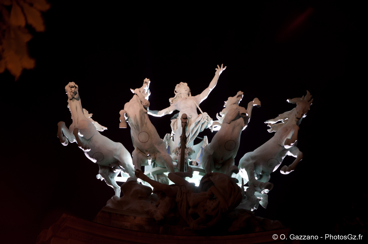 « L’Harmonie triomphant de la Discorde »..Grand Palais, Paris, France - 22 mai 2011